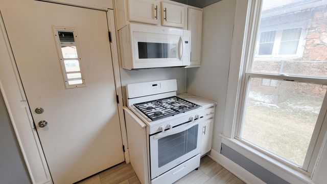 941 W Brower Street, Springfield, MO 65802