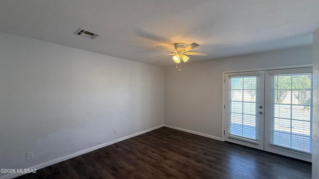 8449 E Kent Place, Tucson, AZ 85710