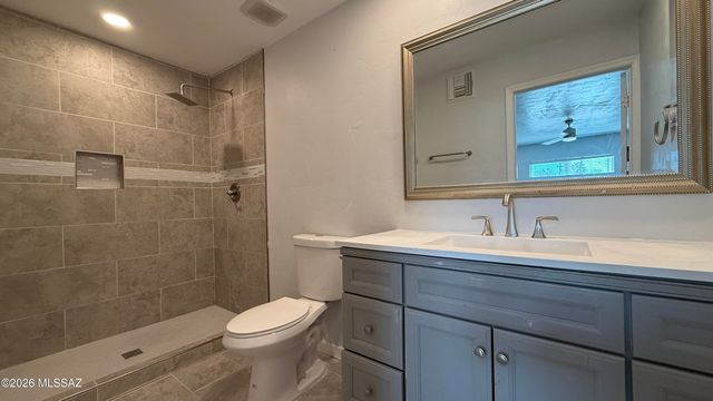 8449 E Kent Place, Tucson, AZ 85710