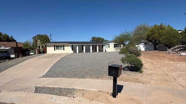 8449 E Kent Place, Tucson, AZ 85710