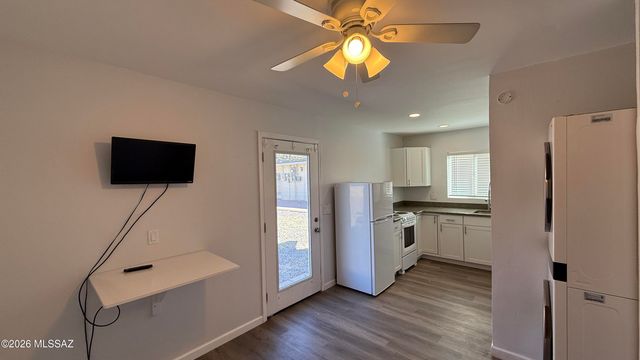 8449 E Kent Place, Tucson, AZ 85710