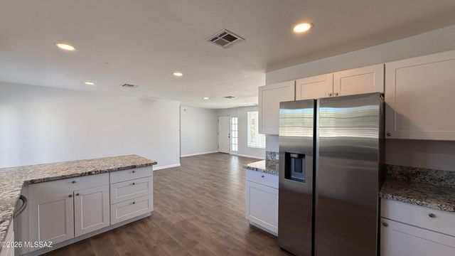8449 E Kent Place, Tucson, AZ 85710