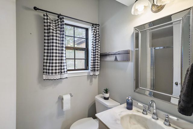 3902 Savell Drive, Baytown, TX 77521