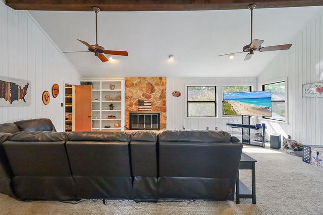 3902 Savell Drive, Baytown, TX 77521