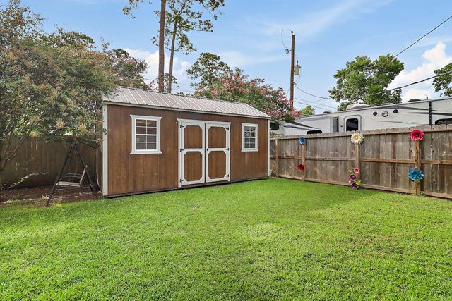 3902 Savell Drive, Baytown, TX 77521