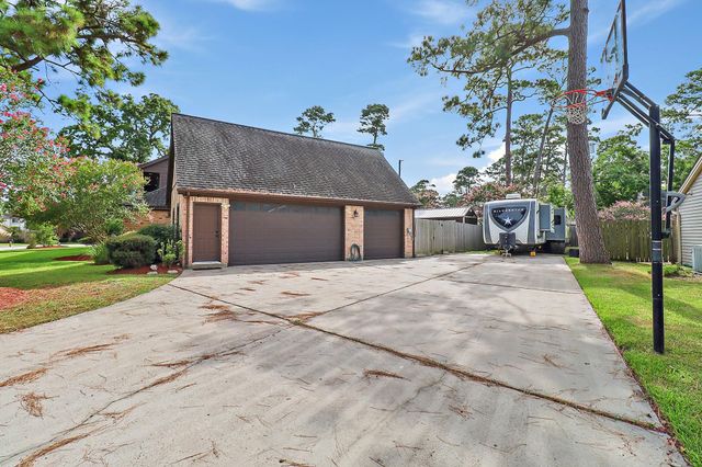 3902 Savell Drive, Baytown, TX 77521