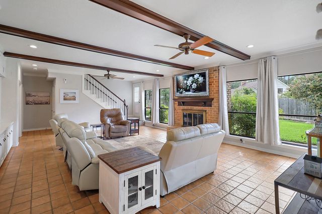 3902 Savell Drive, Baytown, TX 77521