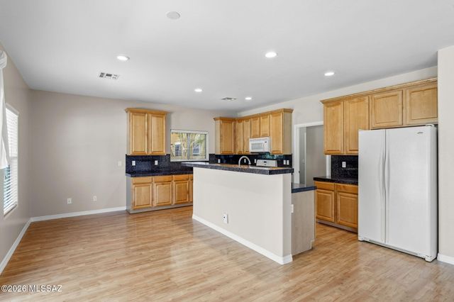 2212 W Morning Jewel Place, Tucson, AZ 85742