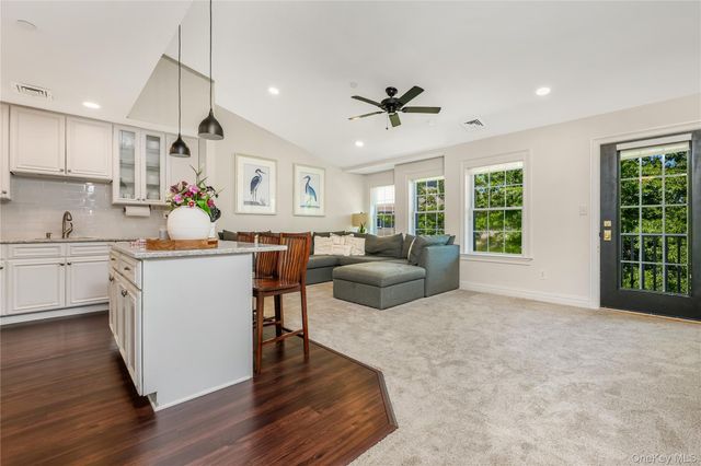 32 Della Drive, West Babylon, NY 11704