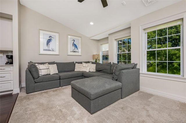 32 Della Drive, West Babylon, NY 11704
