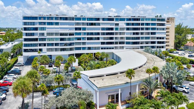 3589 S Ocean Boulevard 30, South Palm Beach, FL 33480