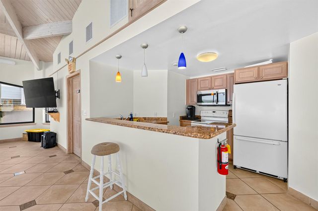 3589 S Ocean Boulevard 30, South Palm Beach, FL 33480