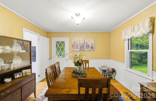 108 Arthur Lane, Hendersonville, NC 28791