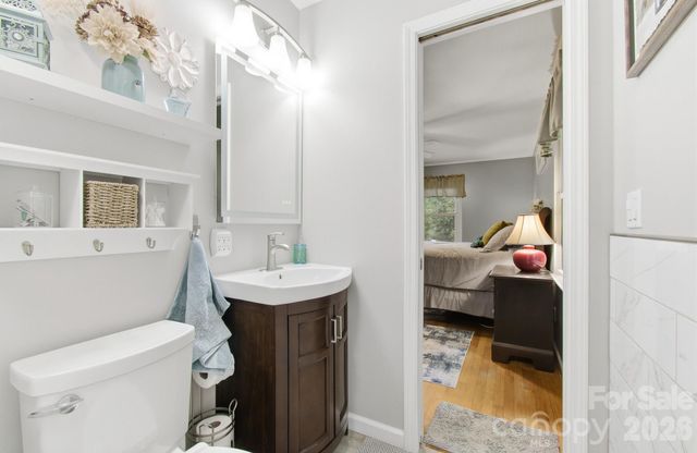 108 Arthur Lane, Hendersonville, NC 28791