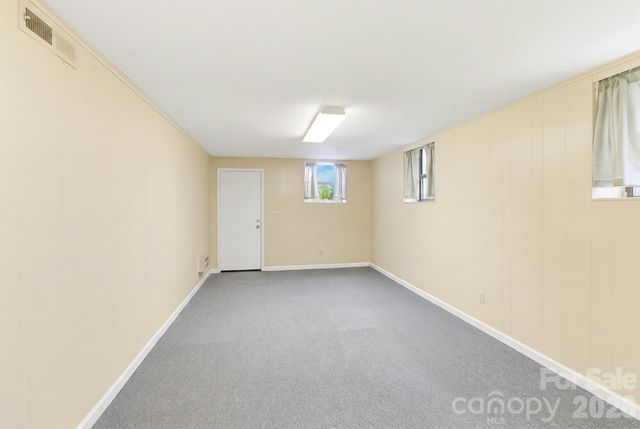 108 Arthur Lane, Hendersonville, NC 28791