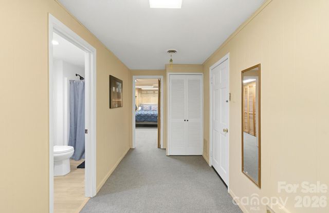 108 Arthur Lane, Hendersonville, NC 28791