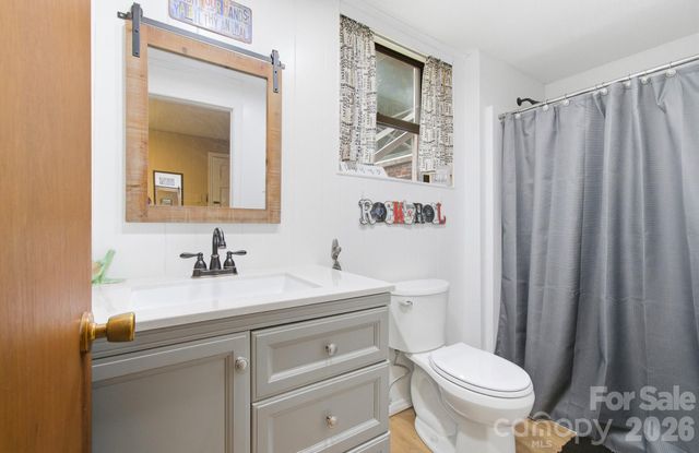 108 Arthur Lane, Hendersonville, NC 28791