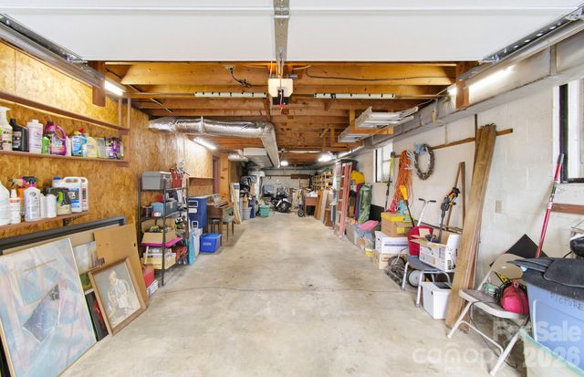 108 Arthur Lane, Hendersonville, NC 28791
