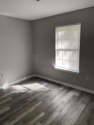 12 Flora Cove, Crestview, FL 32539