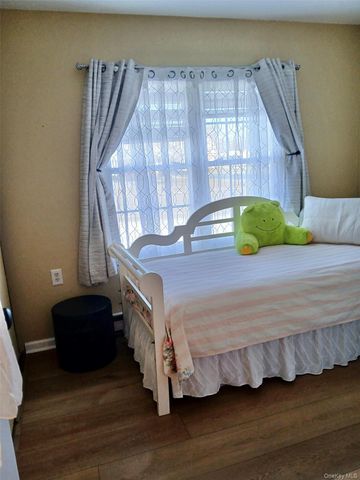 427 Aylesbury Court A, Ridge, NY 11961