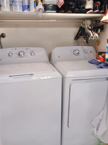 427 Aylesbury Court A, Ridge, NY 11961