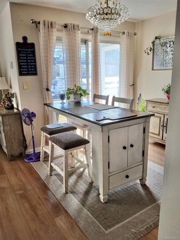 427 Aylesbury Court A, Ridge, NY 11961