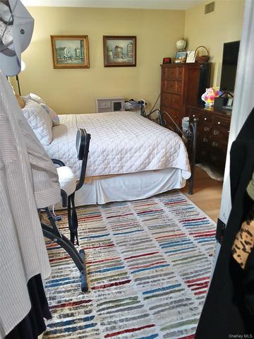 427 Aylesbury Court A, Ridge, NY 11961