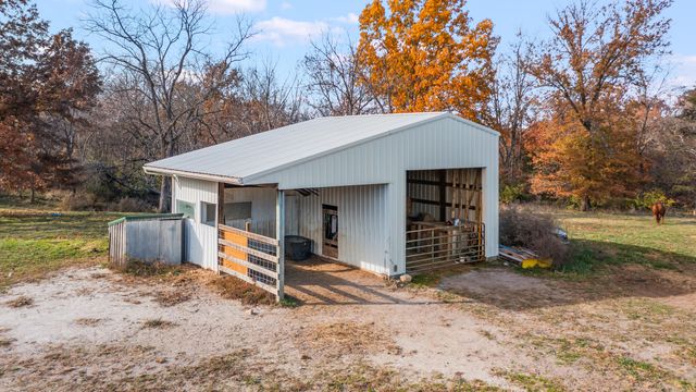 1605 STATE ROAD UU, Fulton, MO 65251