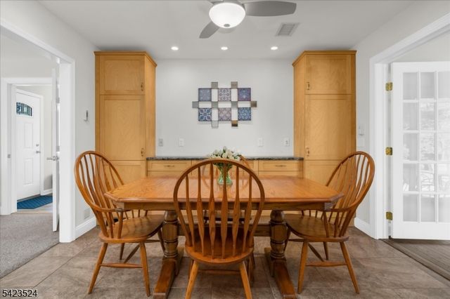 20 Cedar Grove Rd, Clinton Twp., NJ 08801