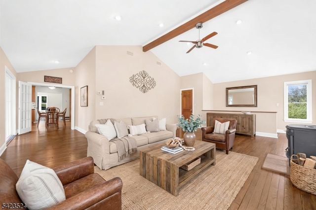 20 Cedar Grove Rd, Clinton Twp., NJ 08801