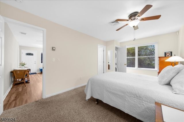 20 Cedar Grove Rd, Clinton Twp., NJ 08801