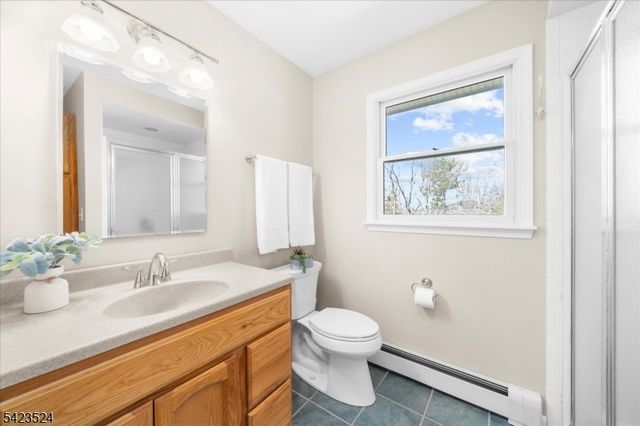 20 Cedar Grove Rd, Clinton Twp., NJ 08801