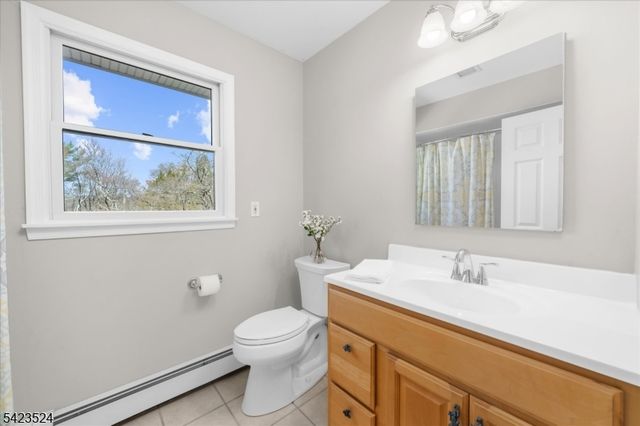 20 Cedar Grove Rd, Clinton Twp., NJ 08801