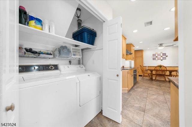 20 Cedar Grove Rd, Clinton Twp., NJ 08801