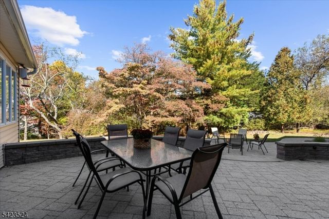 20 Cedar Grove Rd, Clinton Twp., NJ 08801