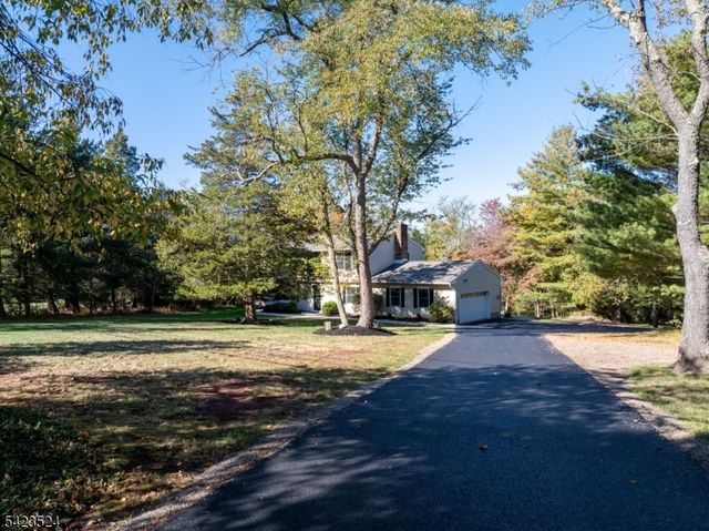 20 Cedar Grove Rd, Clinton Twp., NJ 08801