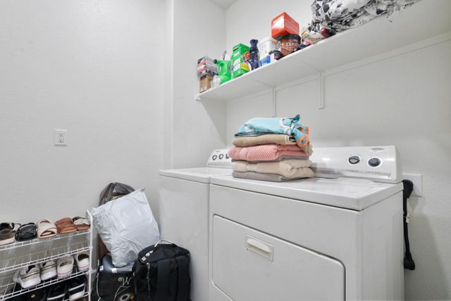 918 Cumbria Ln, Patterson, CA 95363