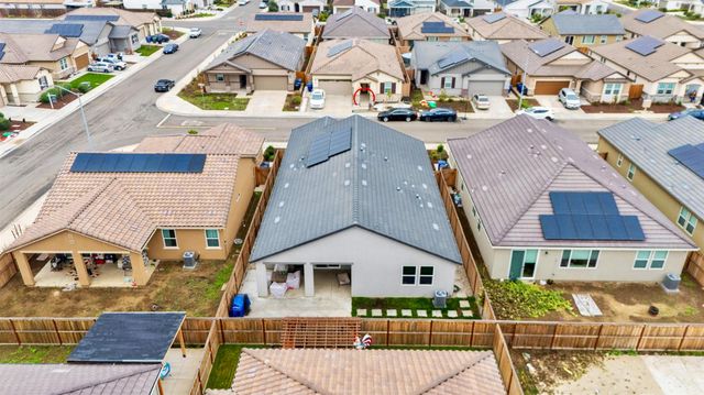 918 Cumbria Ln, Patterson, CA 95363