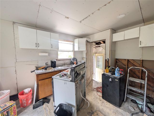 14767 Glenfield Street, Detroit, MI 48213