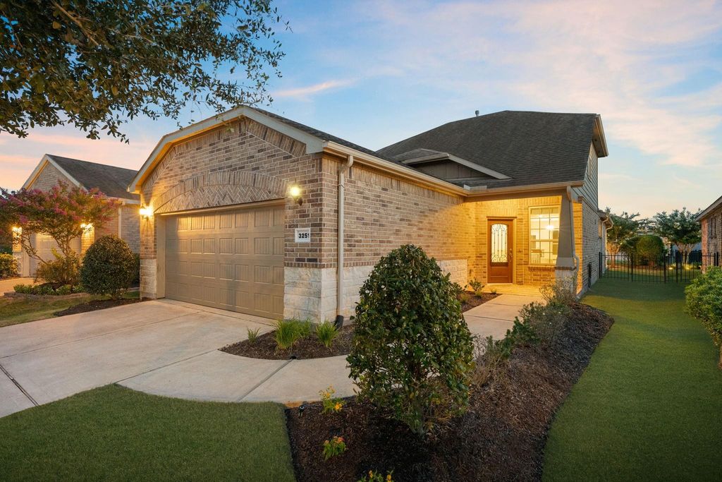 3251 Chimney Swift Lane, Richmond, TX 77469