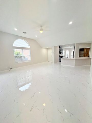 9714 Rich Mountain Court, Humble, TX 77396