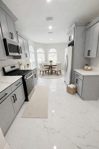 9714 Rich Mountain Court, Humble, TX 77396