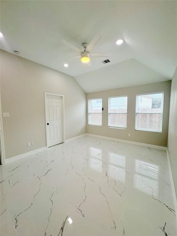 9714 Rich Mountain Court, Humble, TX 77396