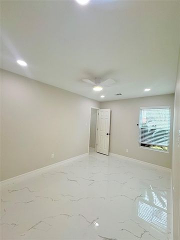 9714 Rich Mountain Court, Humble, TX 77396