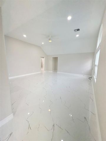 9714 Rich Mountain Court, Humble, TX 77396