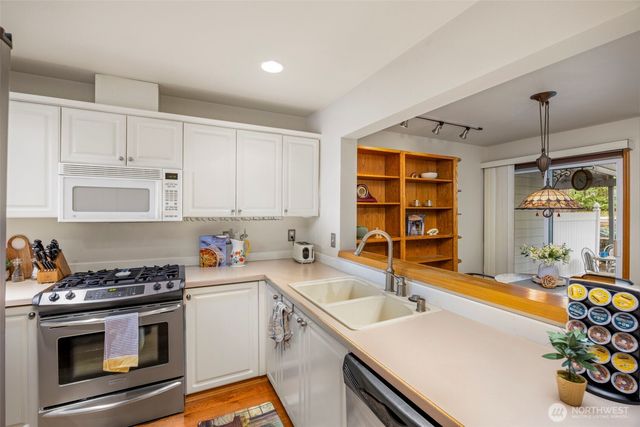 1143 Windy Beach Lane, Silverdale, WA 98383