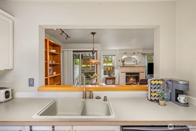 1143 Windy Beach Lane, Silverdale, WA 98383