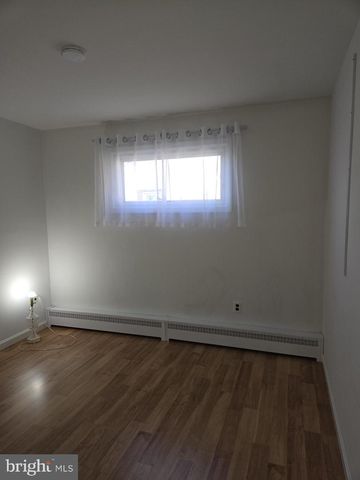 612 S CHAPEL ST, Newark, DE 19713