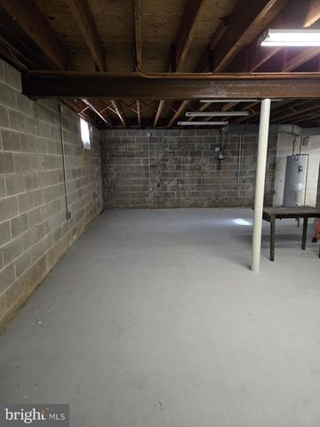 612 S CHAPEL ST, Newark, DE 19713