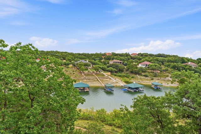 1101 Ivean Pearson RD B204, Lago Vista, TX 78645